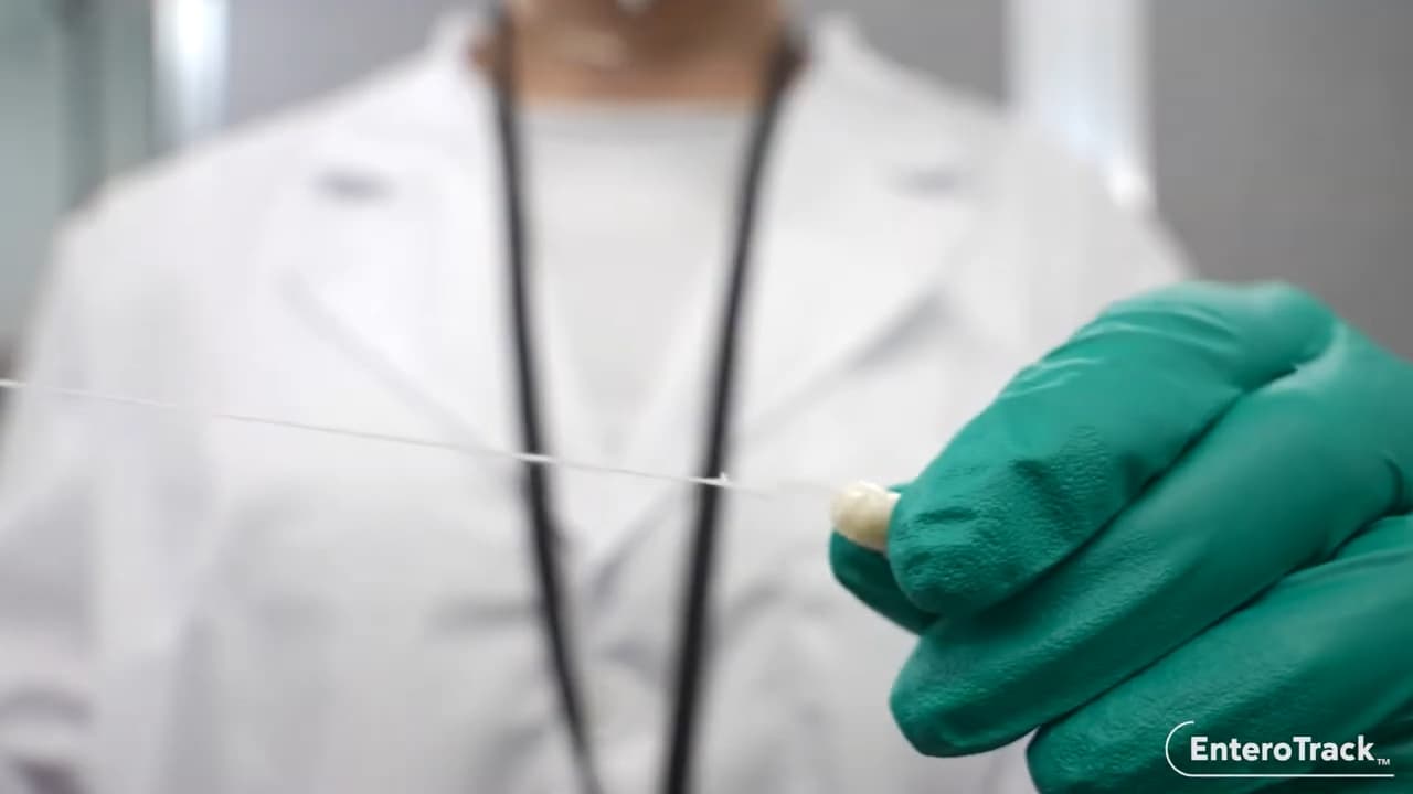 Doctor using EnteroTracker